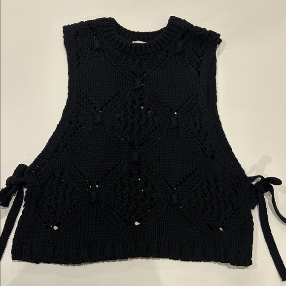 Zara - Side Tie Knit Top - Picture 2 of 3